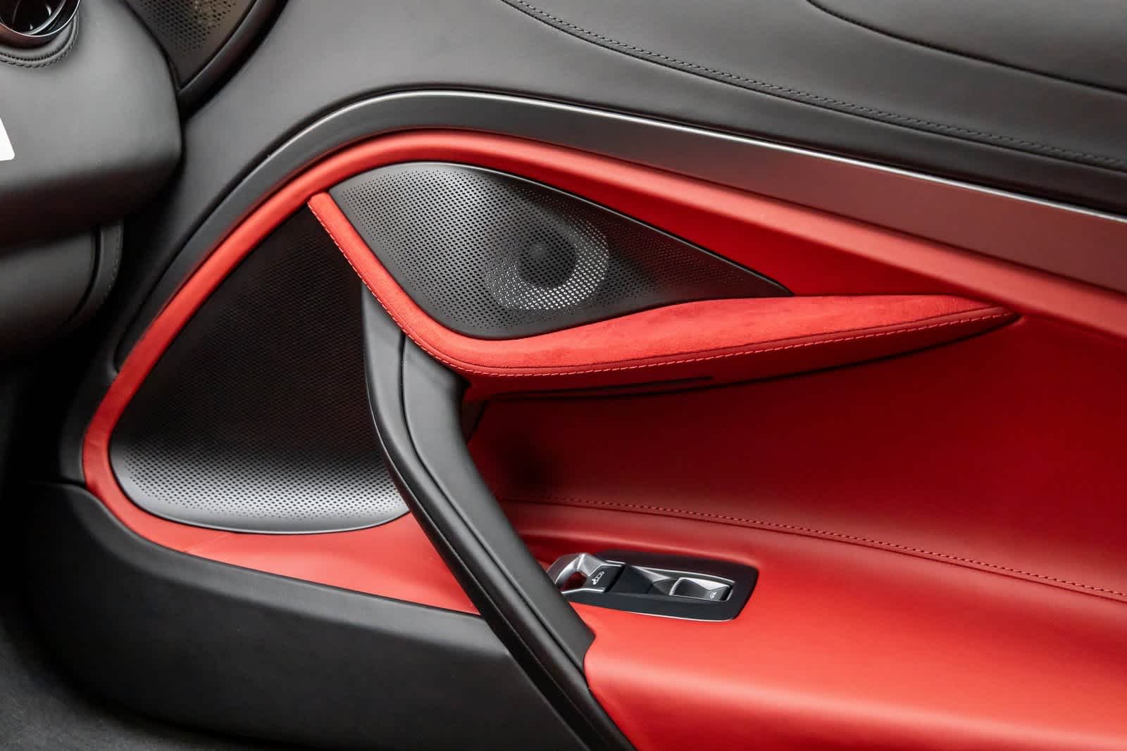 2026 McLaren 750S Base