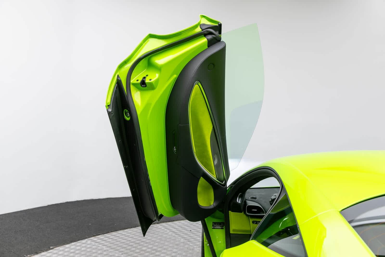 2026 McLaren Artura Base