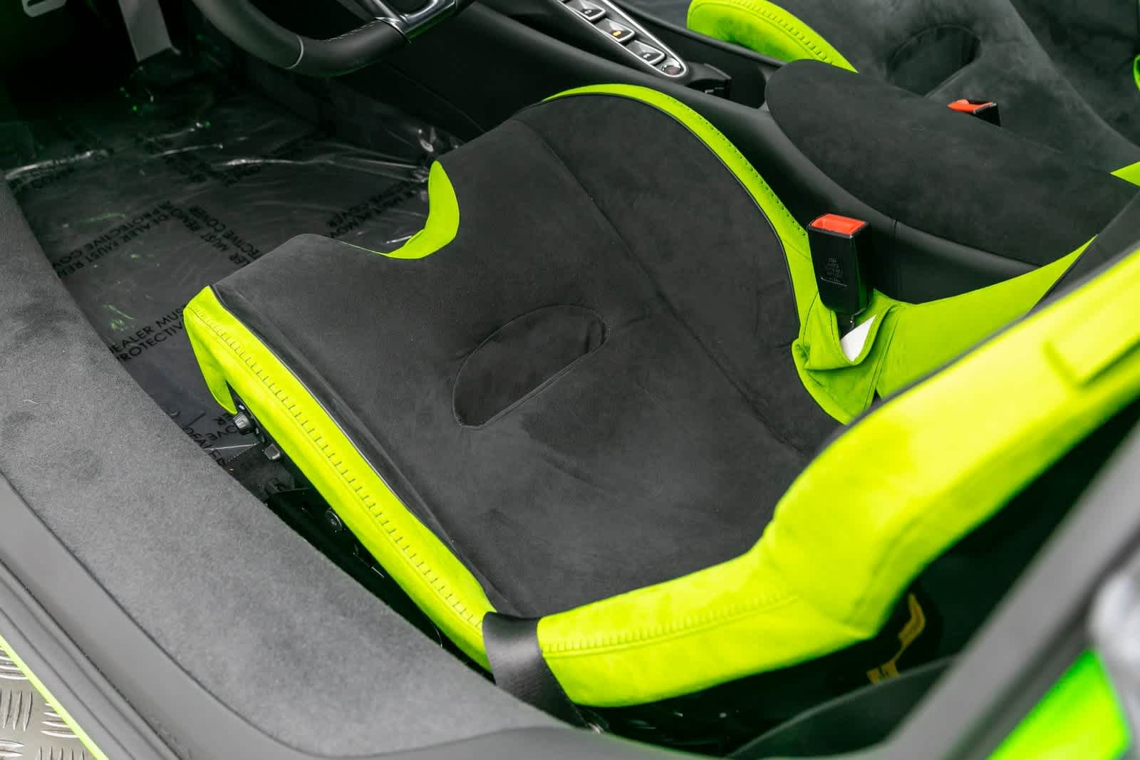 2026 McLaren Artura Base