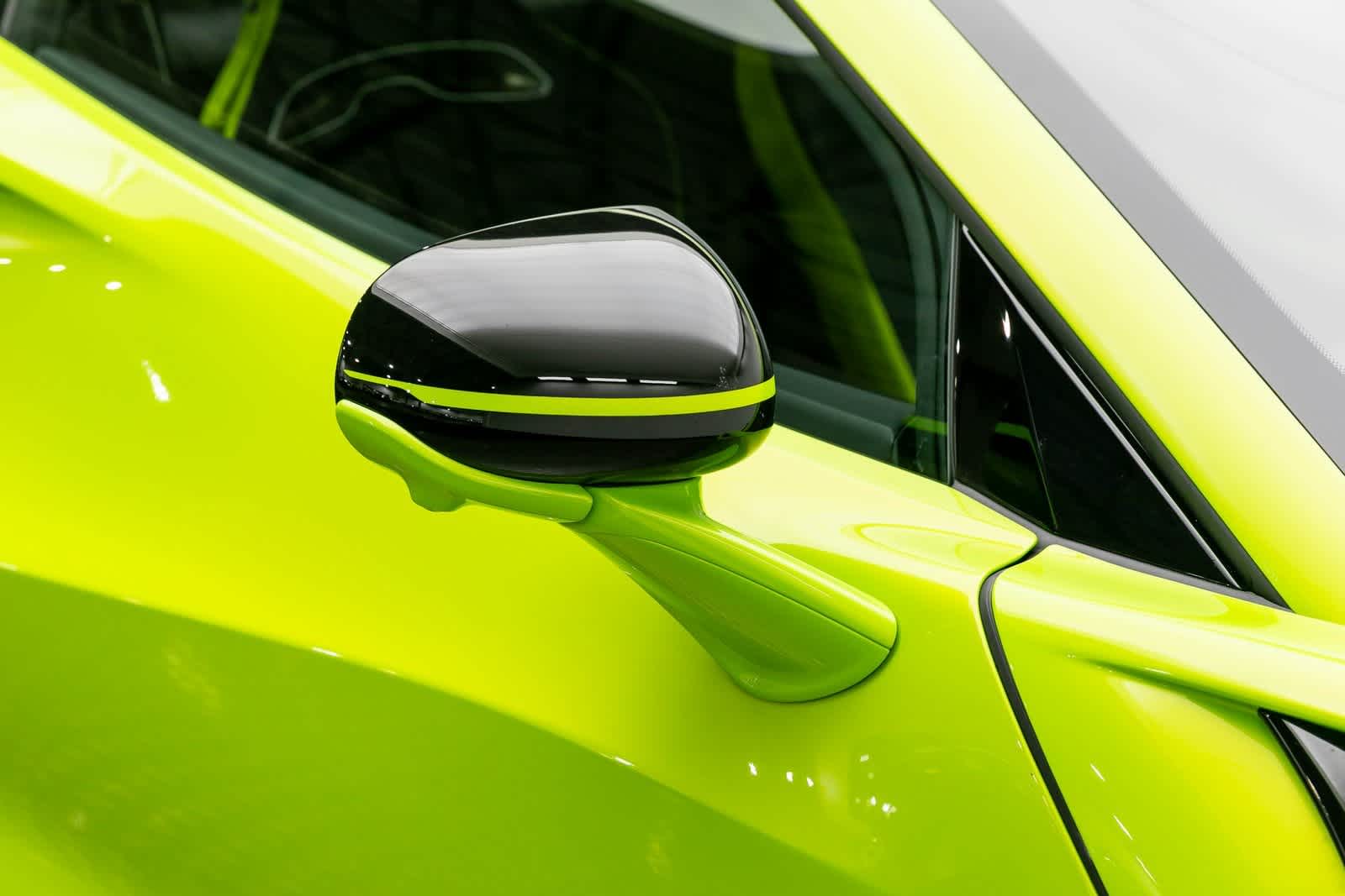 2026 McLaren Artura Base