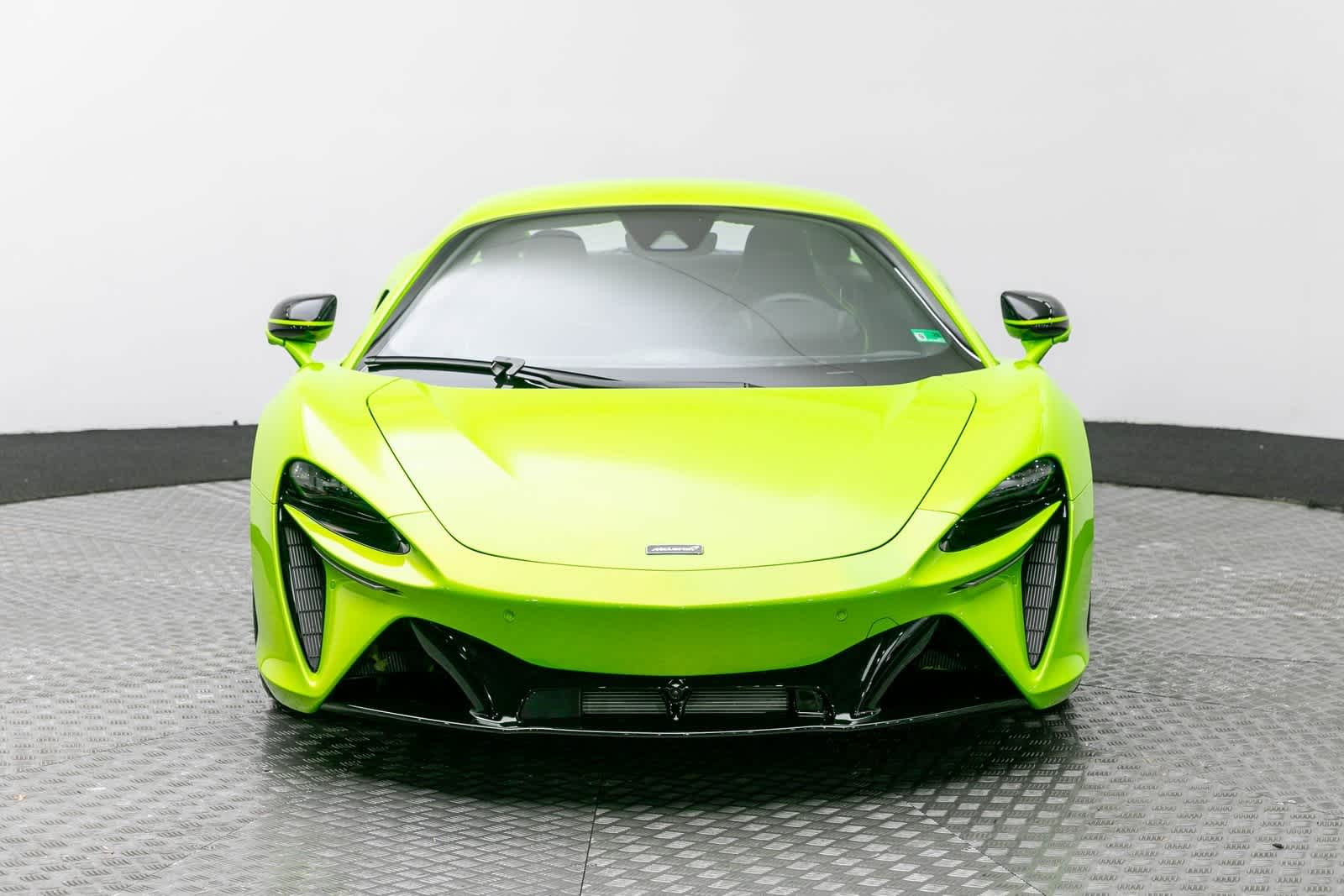2026 McLaren Artura Base