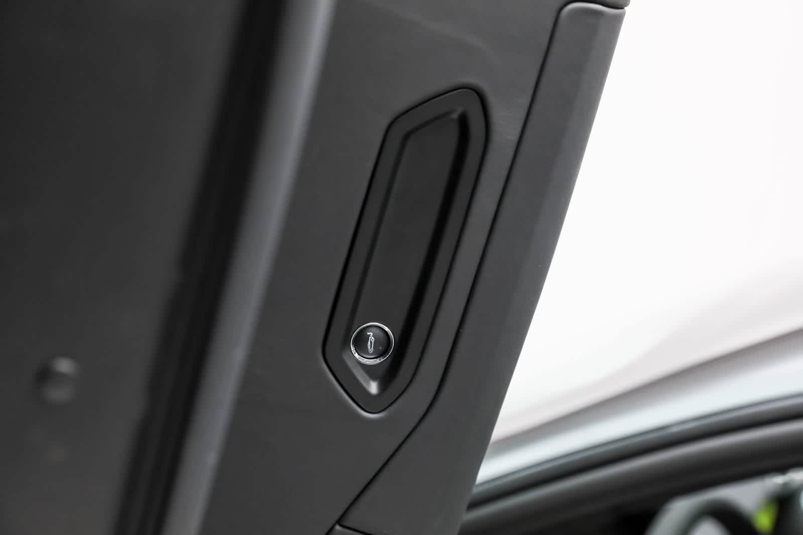 2026 McLaren Artura Base