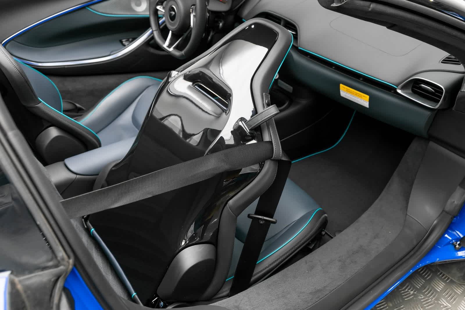 2025 McLaren Artura Spider