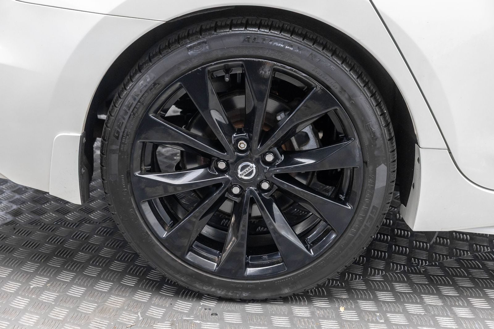 2021 Nissan Maxima SR