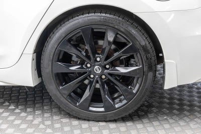 2021 Nissan Maxima SR