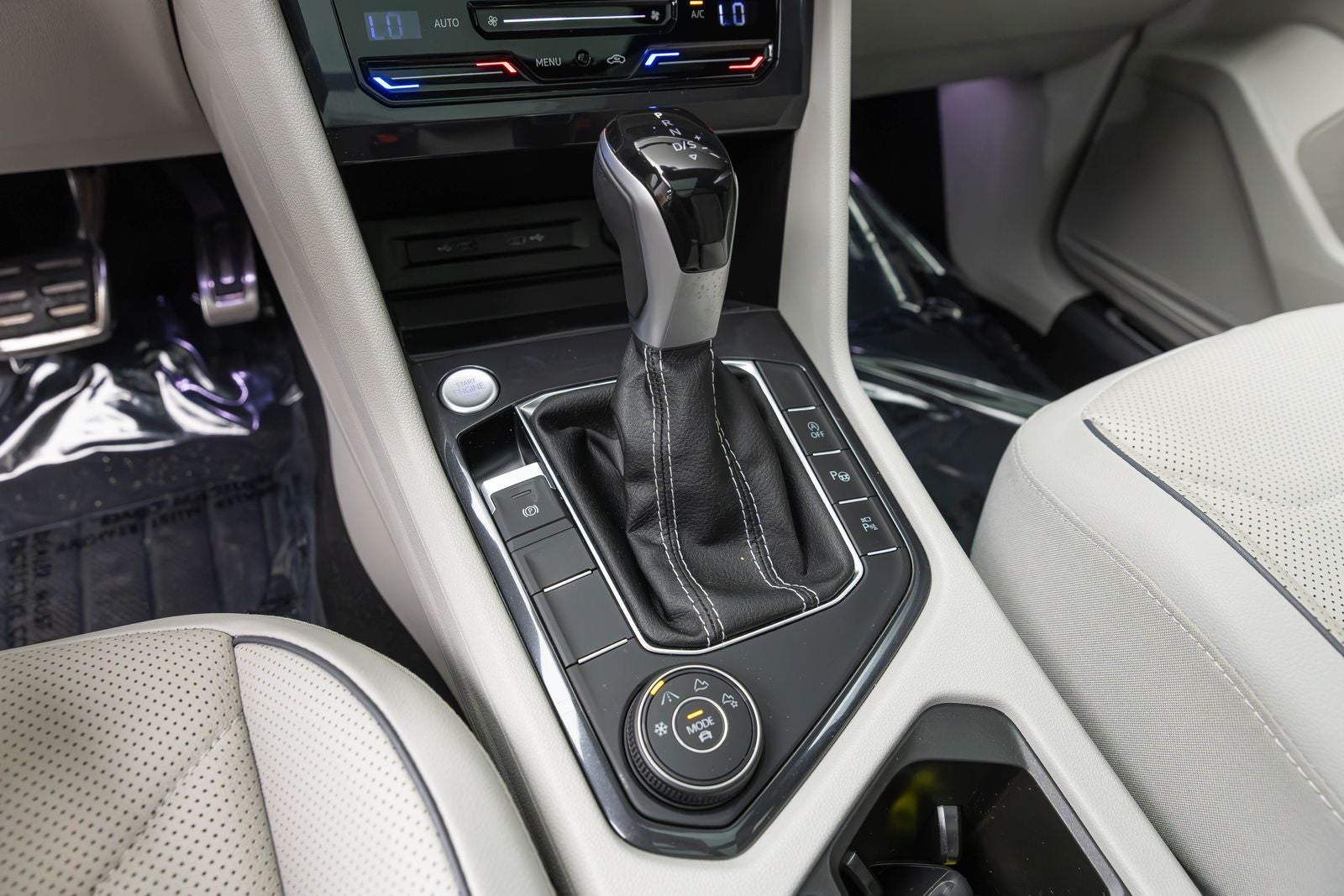 2023 Volkswagen Tiguan SEL R-Line