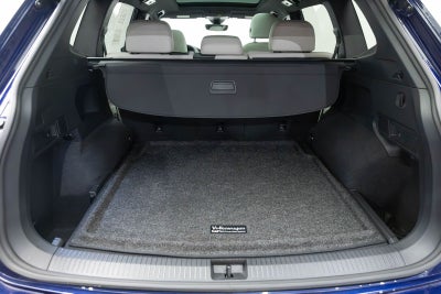 2023 Volkswagen Tiguan SEL R-Line