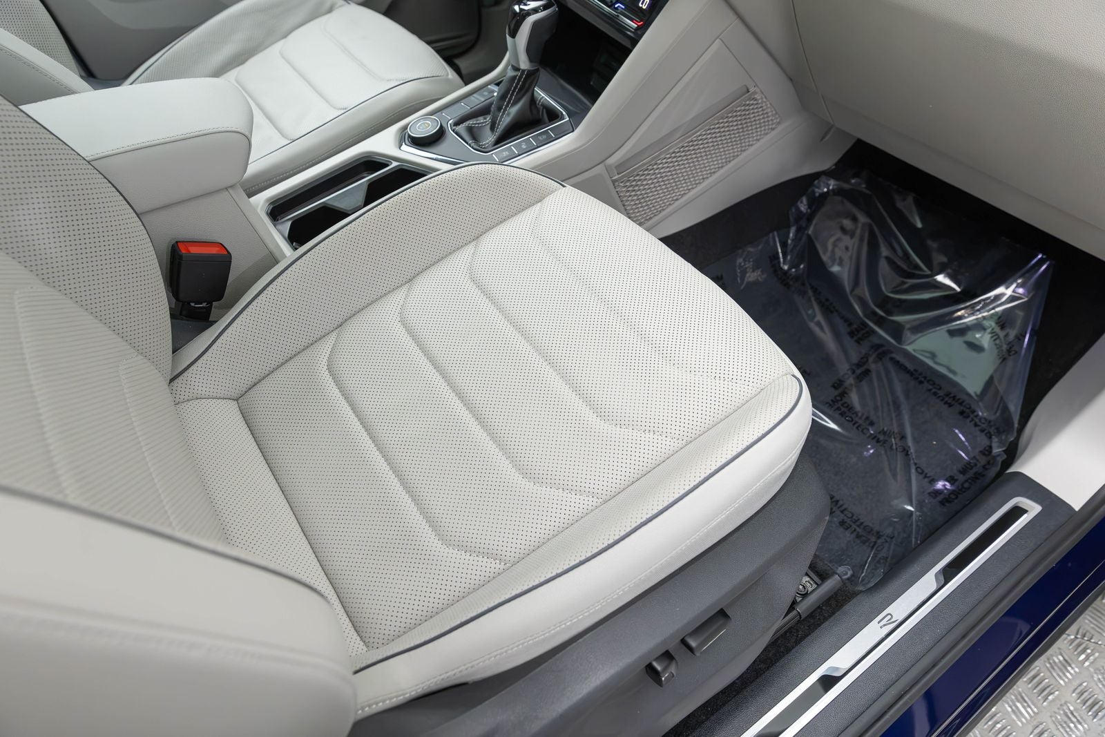 2023 Volkswagen Tiguan SEL R-Line
