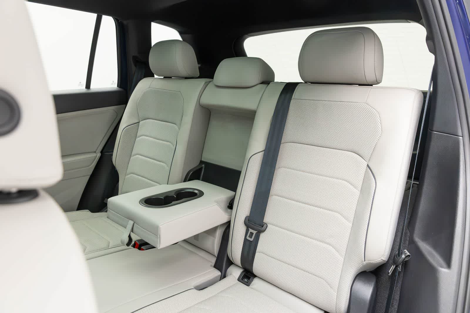 2023 Volkswagen Tiguan SEL R-Line
