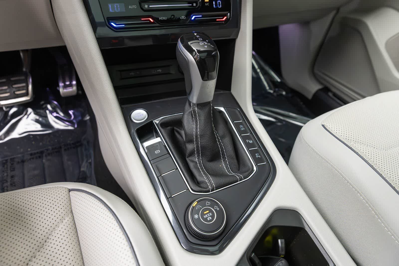 2023 Volkswagen Tiguan SEL R-Line