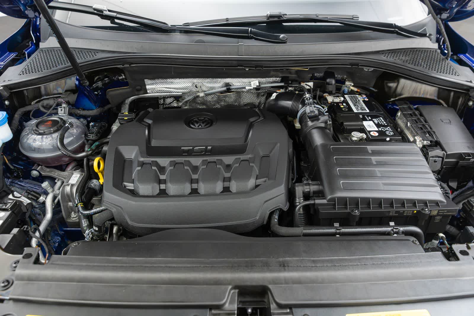 2023 Volkswagen Tiguan SEL R-Line
