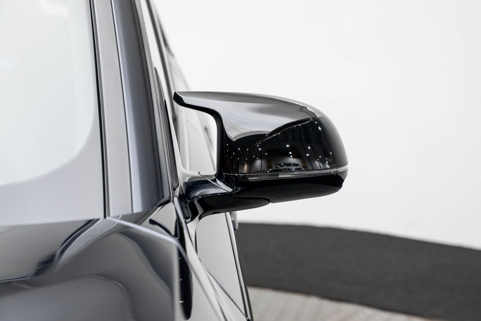 2024 BMW XM Sports Activity Vehicle