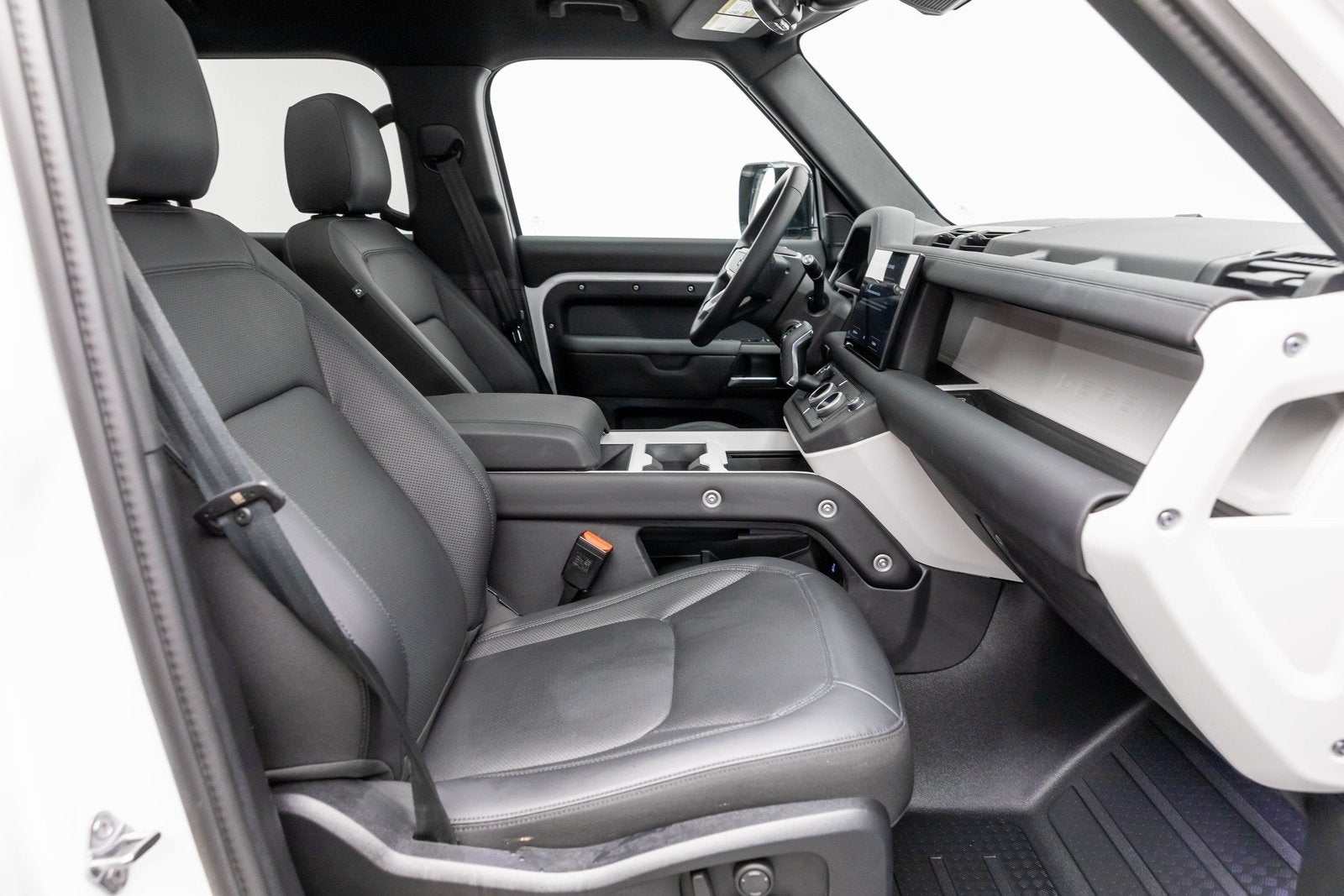 2025 Land Rover Defender S