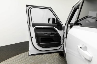 2025 Land Rover Defender S