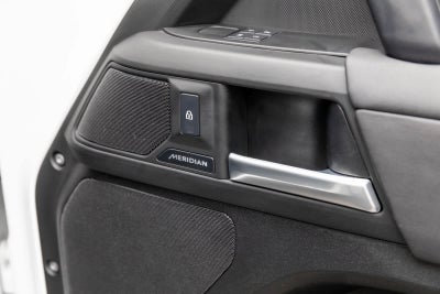 2025 Land Rover Defender S