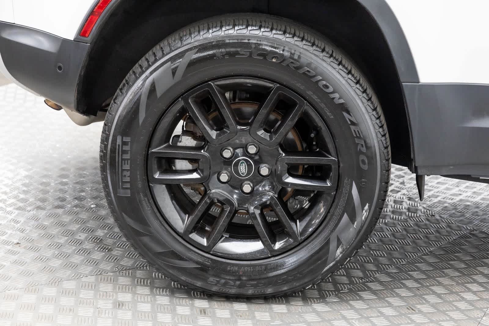 2025 Land Rover Defender S