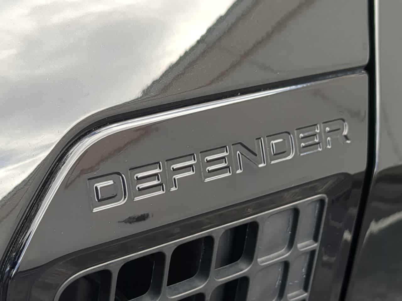 2025 Land Rover Defender S