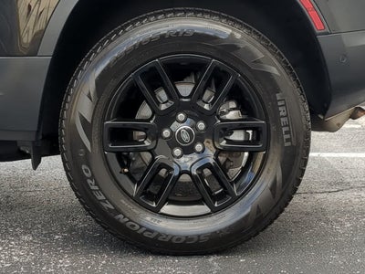 2025 Land Rover Defender S