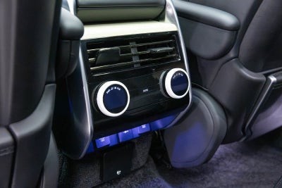 2025 Land Rover Range Rover SV