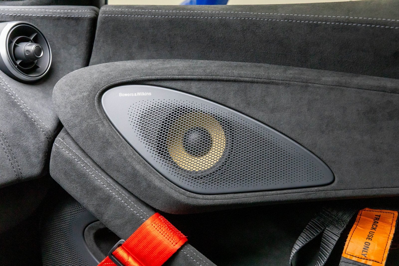 2020 McLaren 620 Base