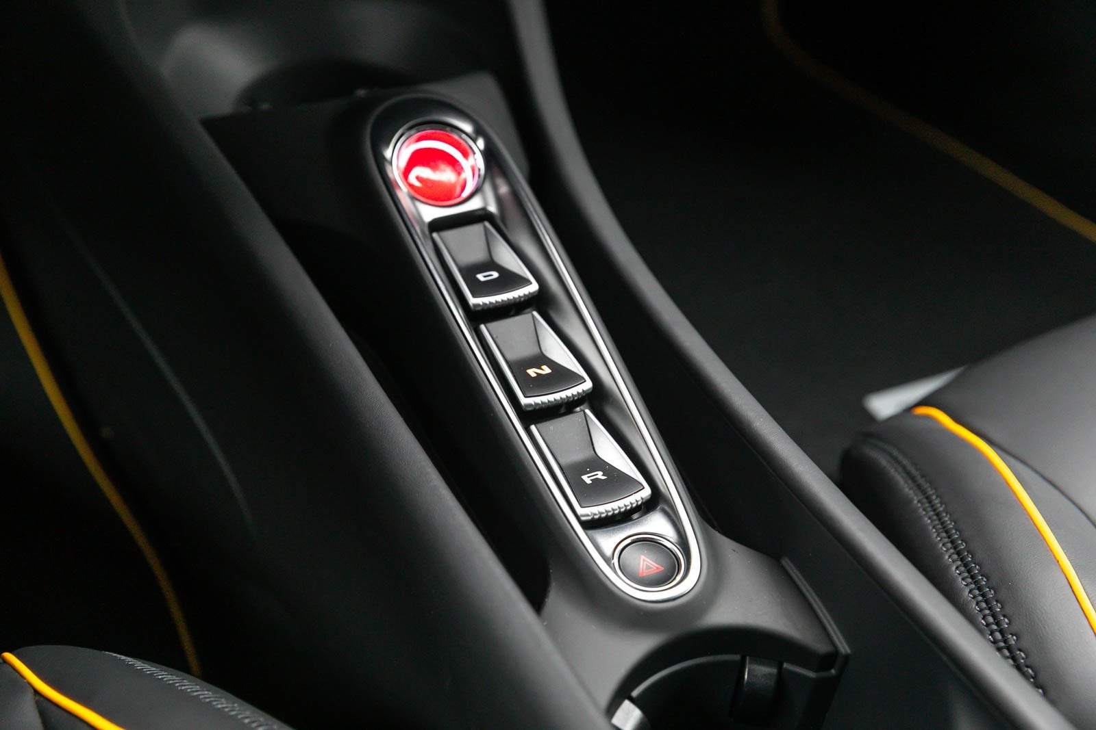 2023 McLaren Artura Coupe