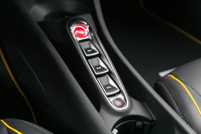 2023 McLaren Artura Coupe