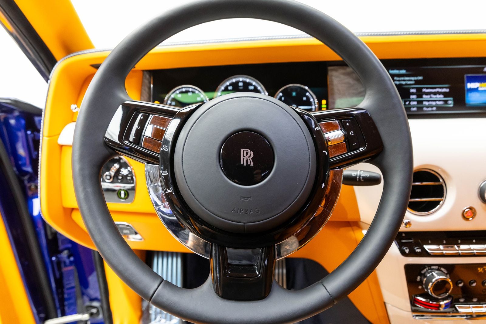 2023 Rolls-Royce Phantom Sedan