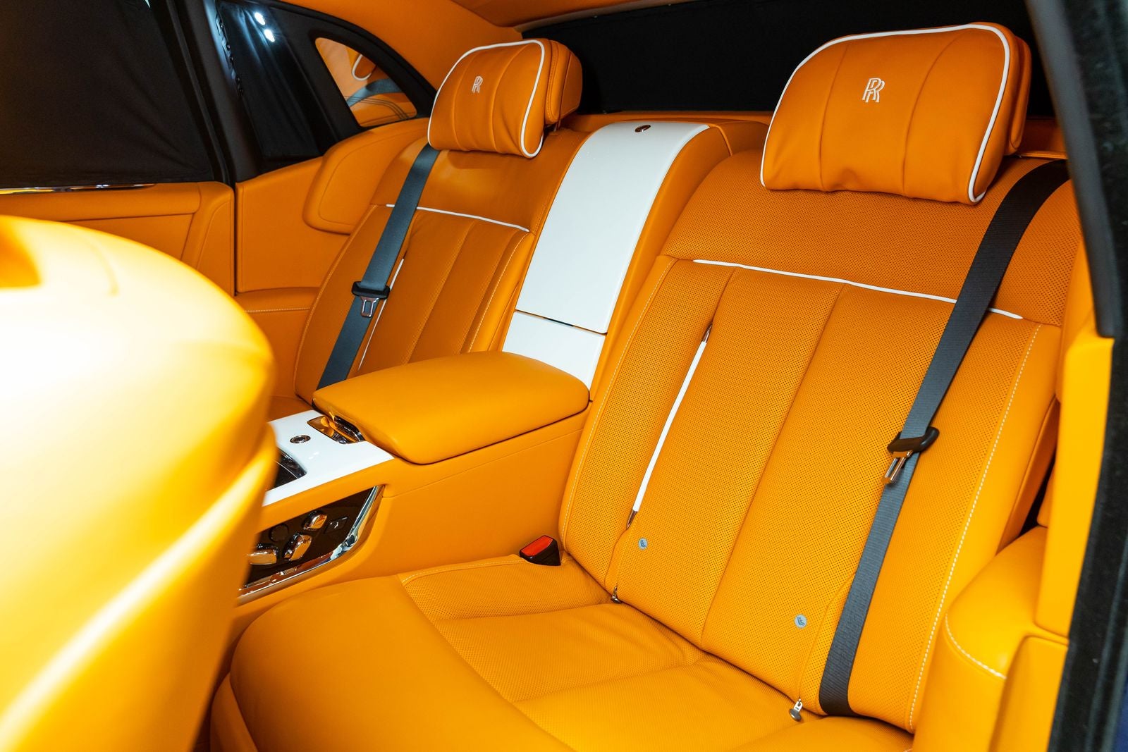 2023 Rolls-Royce Phantom Sedan