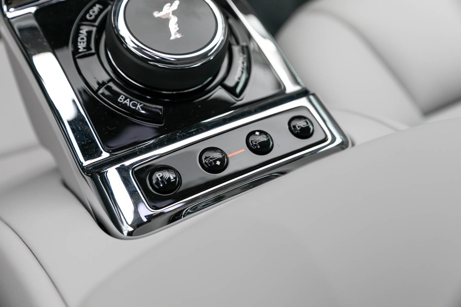 2024 Rolls-Royce Phantom Plantino