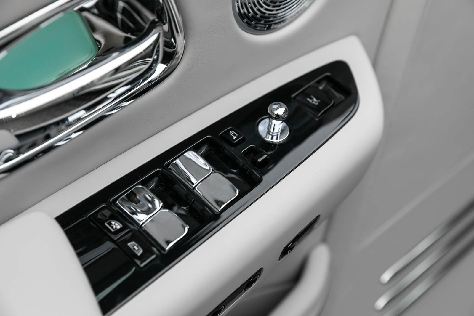 2024 Rolls-Royce Phantom Plantino