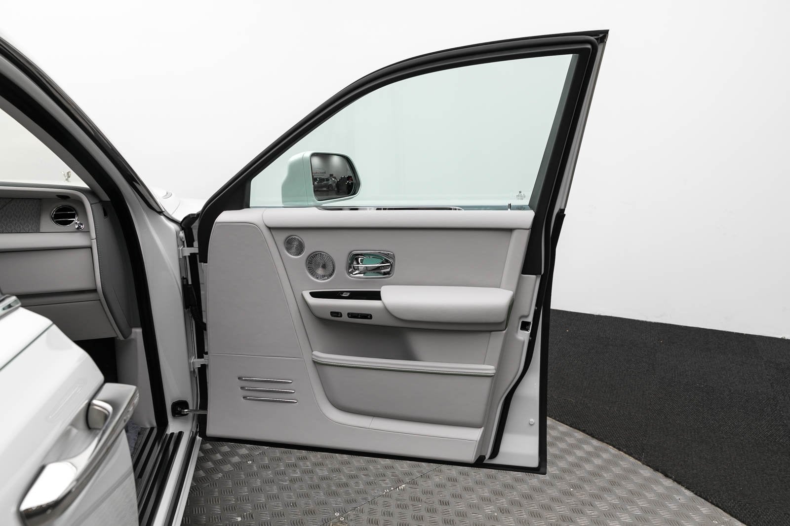 2024 Rolls-Royce Phantom Plantino