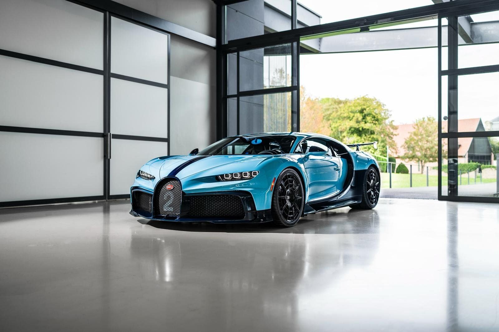 2023 Bugatti Chiron Pure Sport