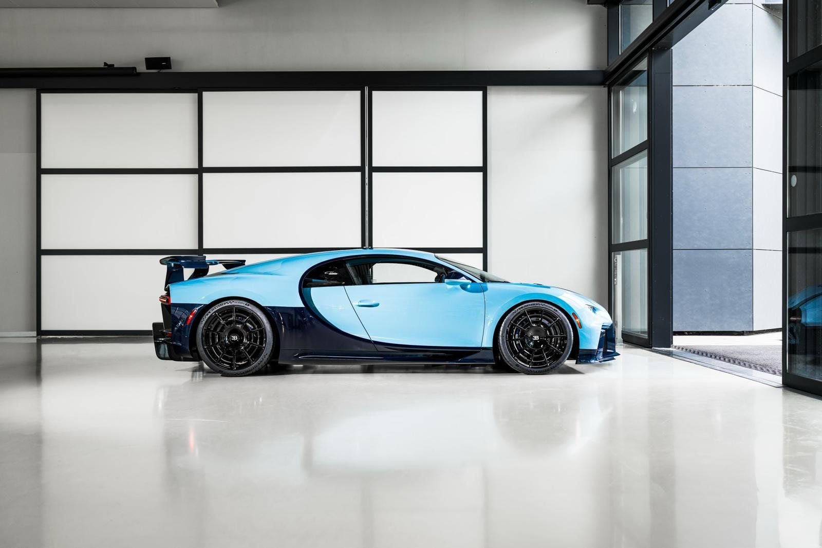 2023 Bugatti Chiron Pure Sport