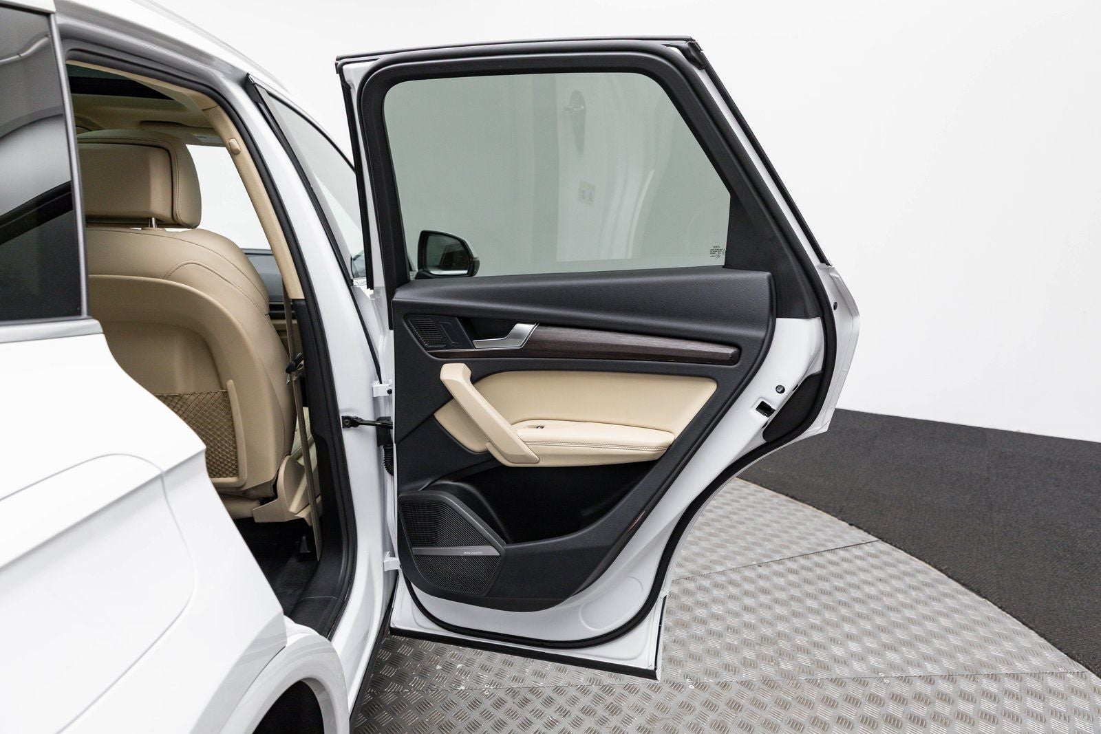 2024 Audi Q5 S line Premium Plus