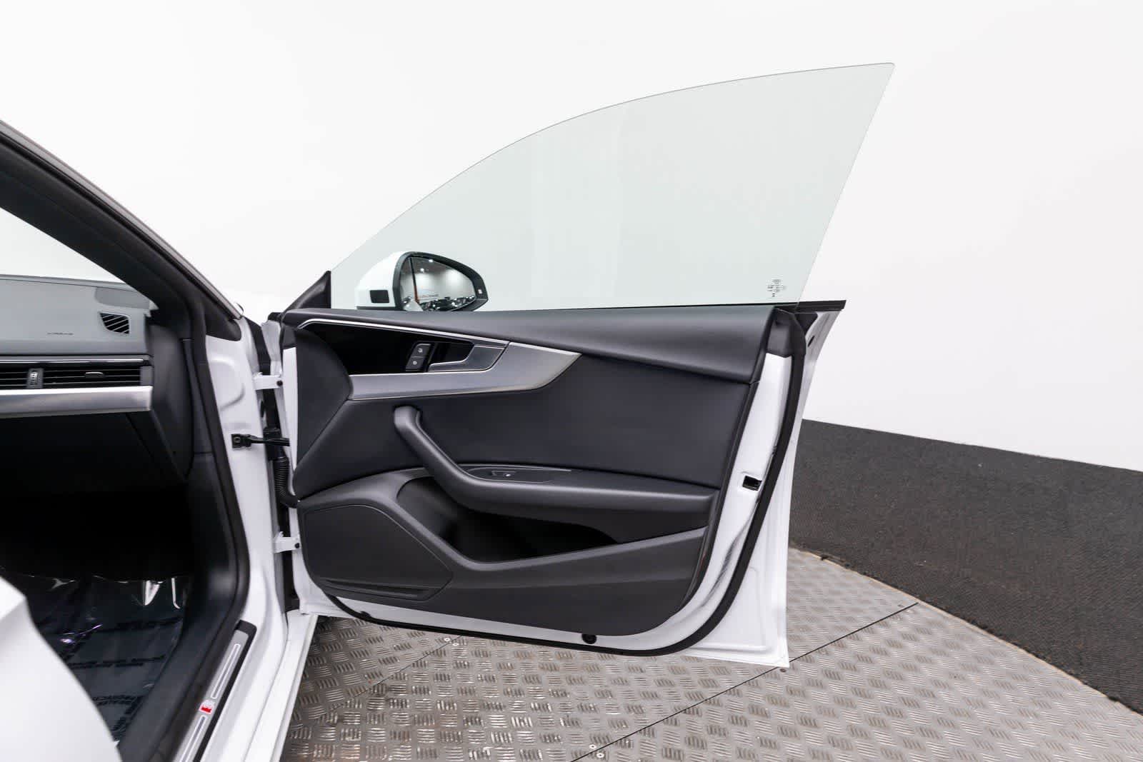 2025 Audi A5 Sportback S line Premium