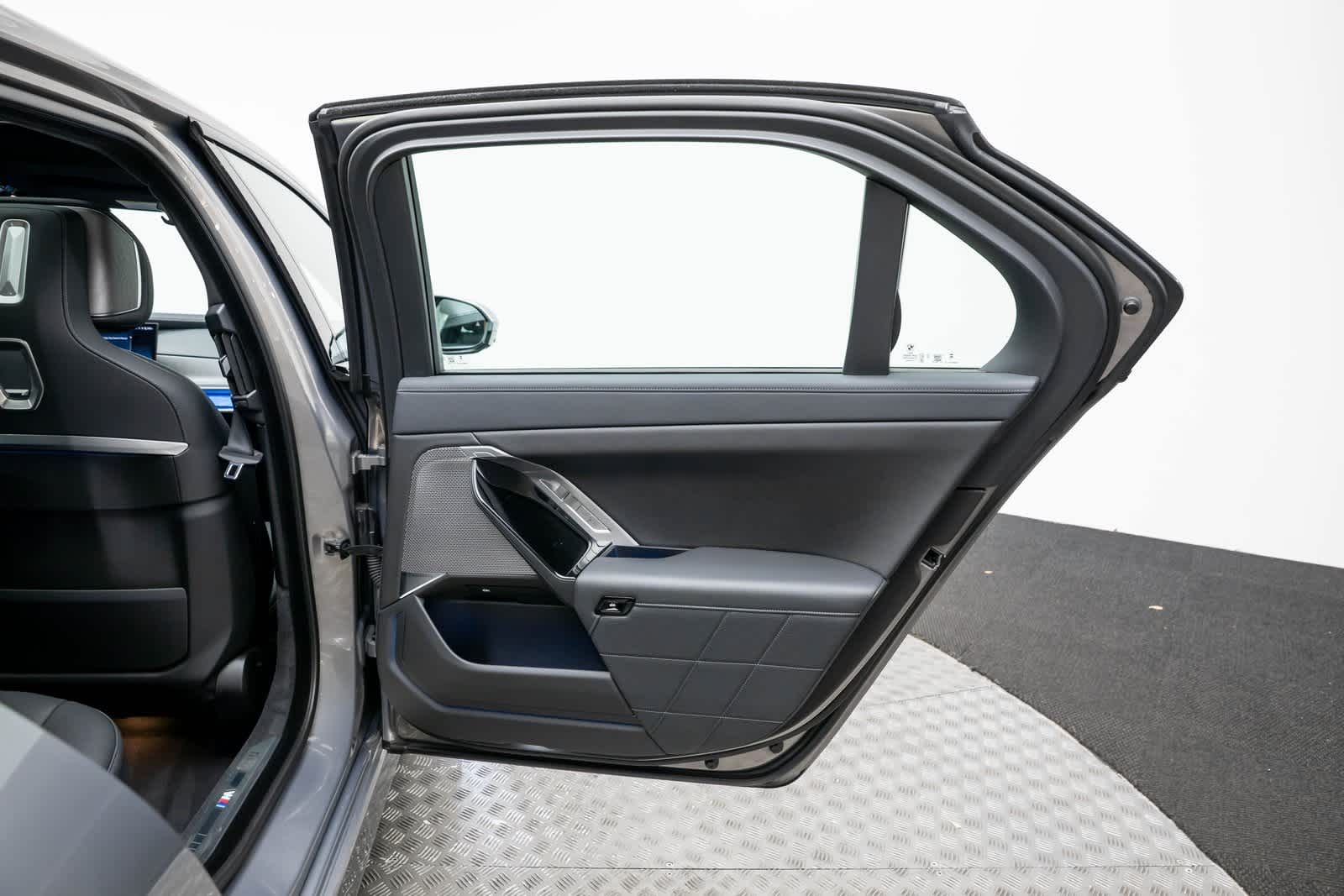 2024 BMW 7 Series 760i xDrive