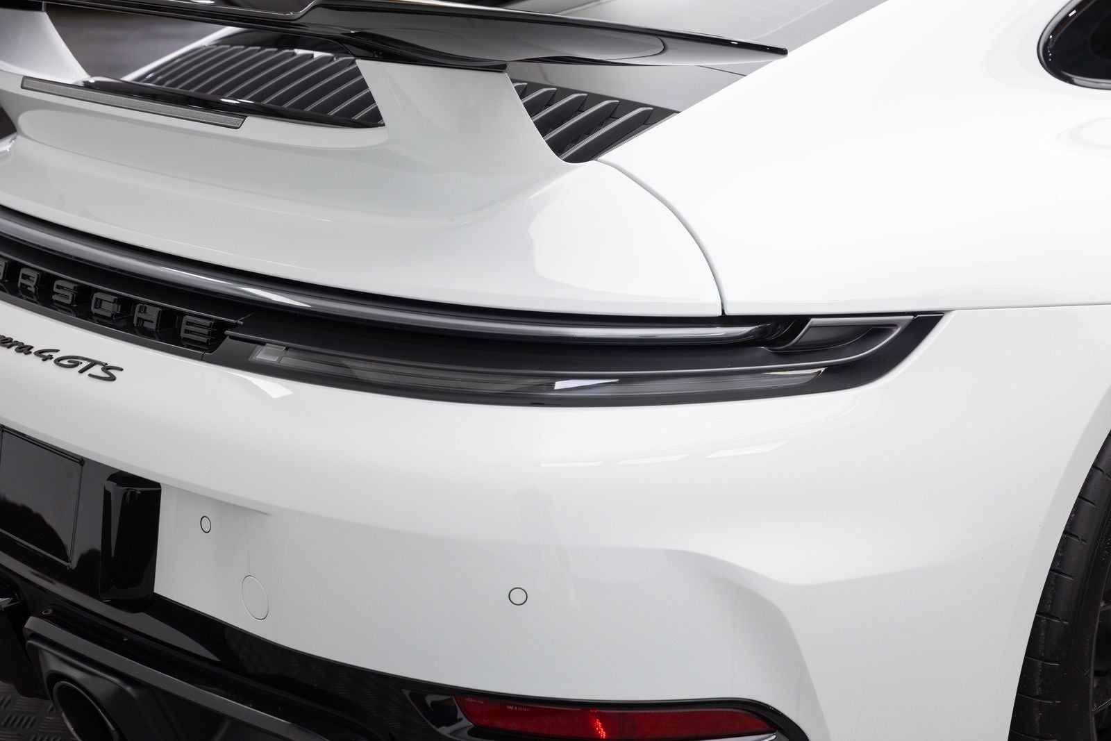 2025 Porsche 911 Carrera 4 GTS