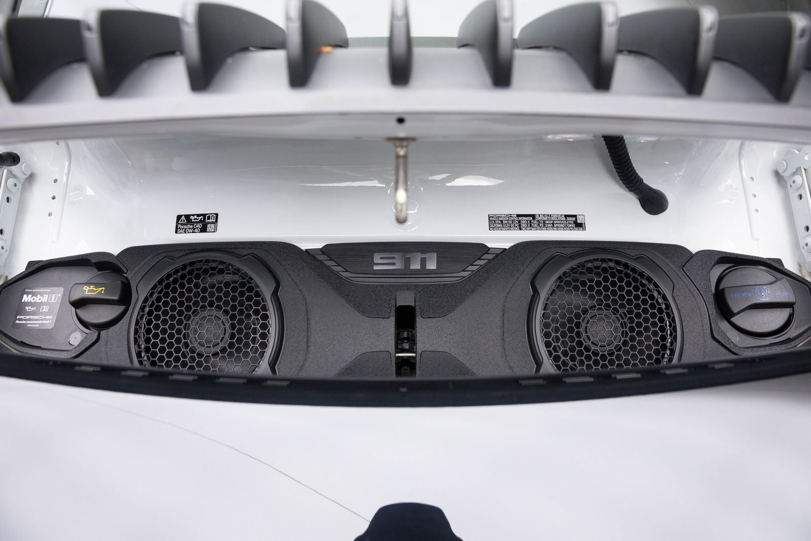 2025 Porsche 911 Carrera 4 GTS