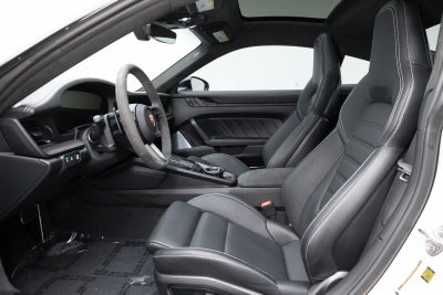 2025 Porsche 911 Carrera 4 GTS