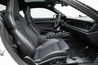 2025 Porsche 911 Carrera 4 GTS
