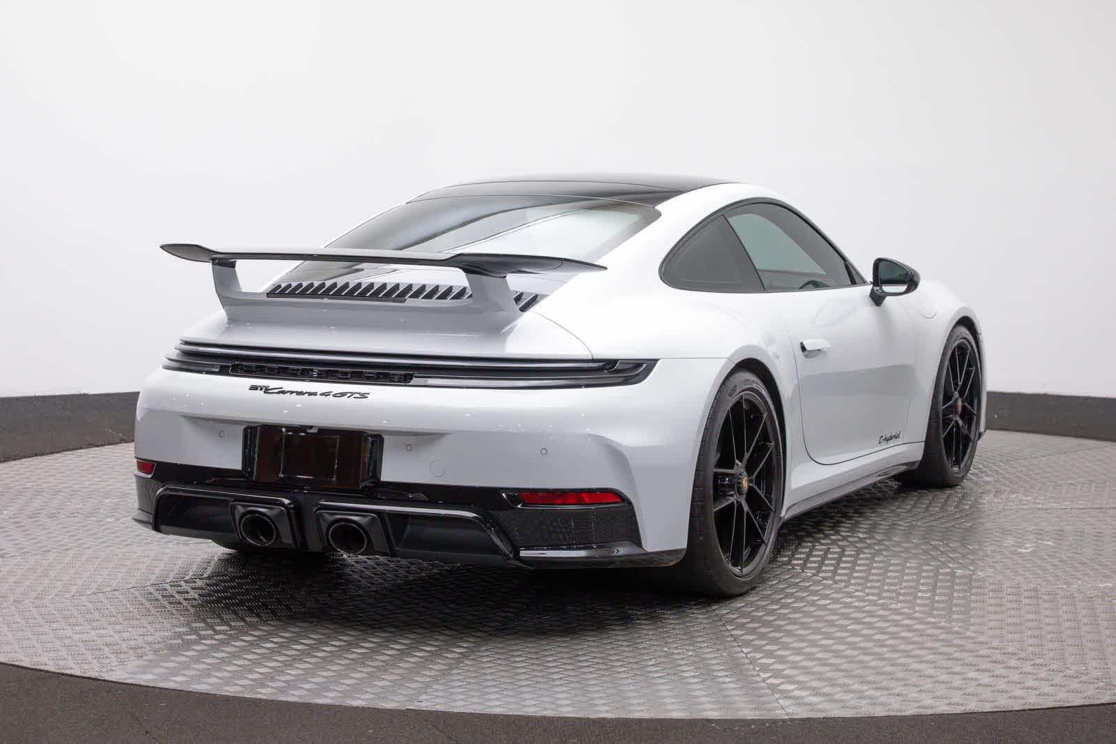 2025 Porsche 911 Carrera 4 GTS