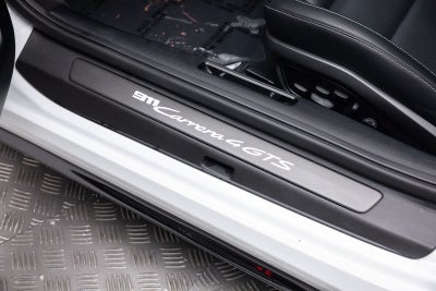 2025 Porsche 911 Carrera 4 GTS