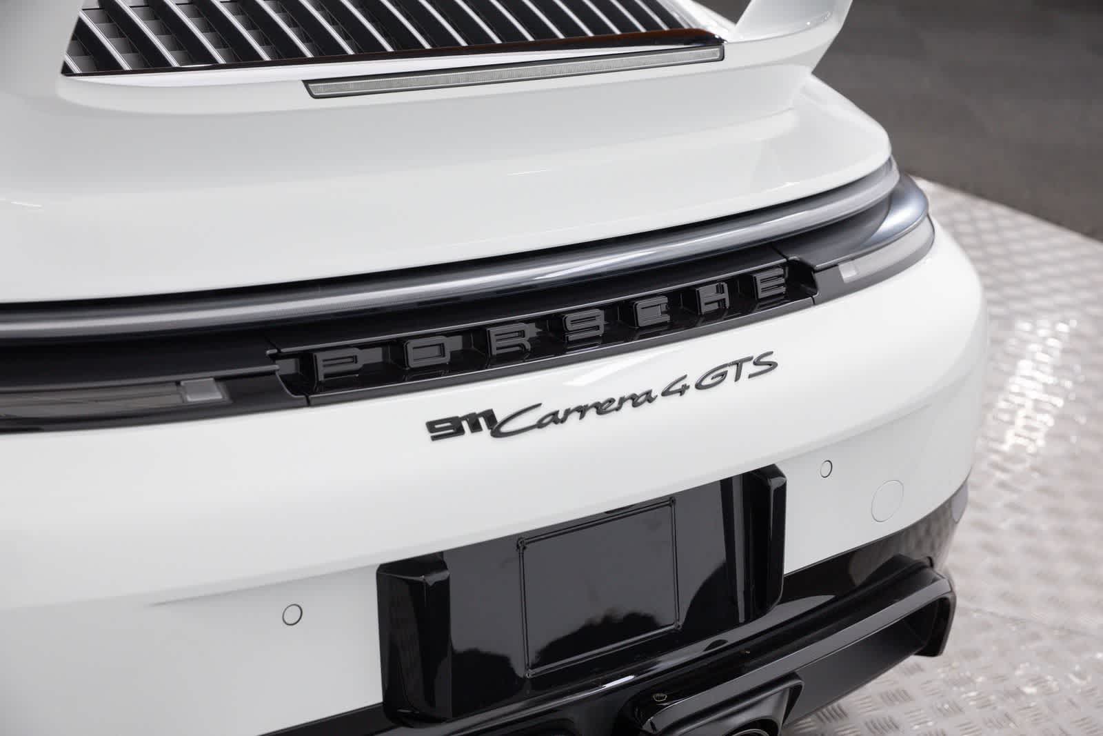 2025 Porsche 911 Carrera 4 GTS