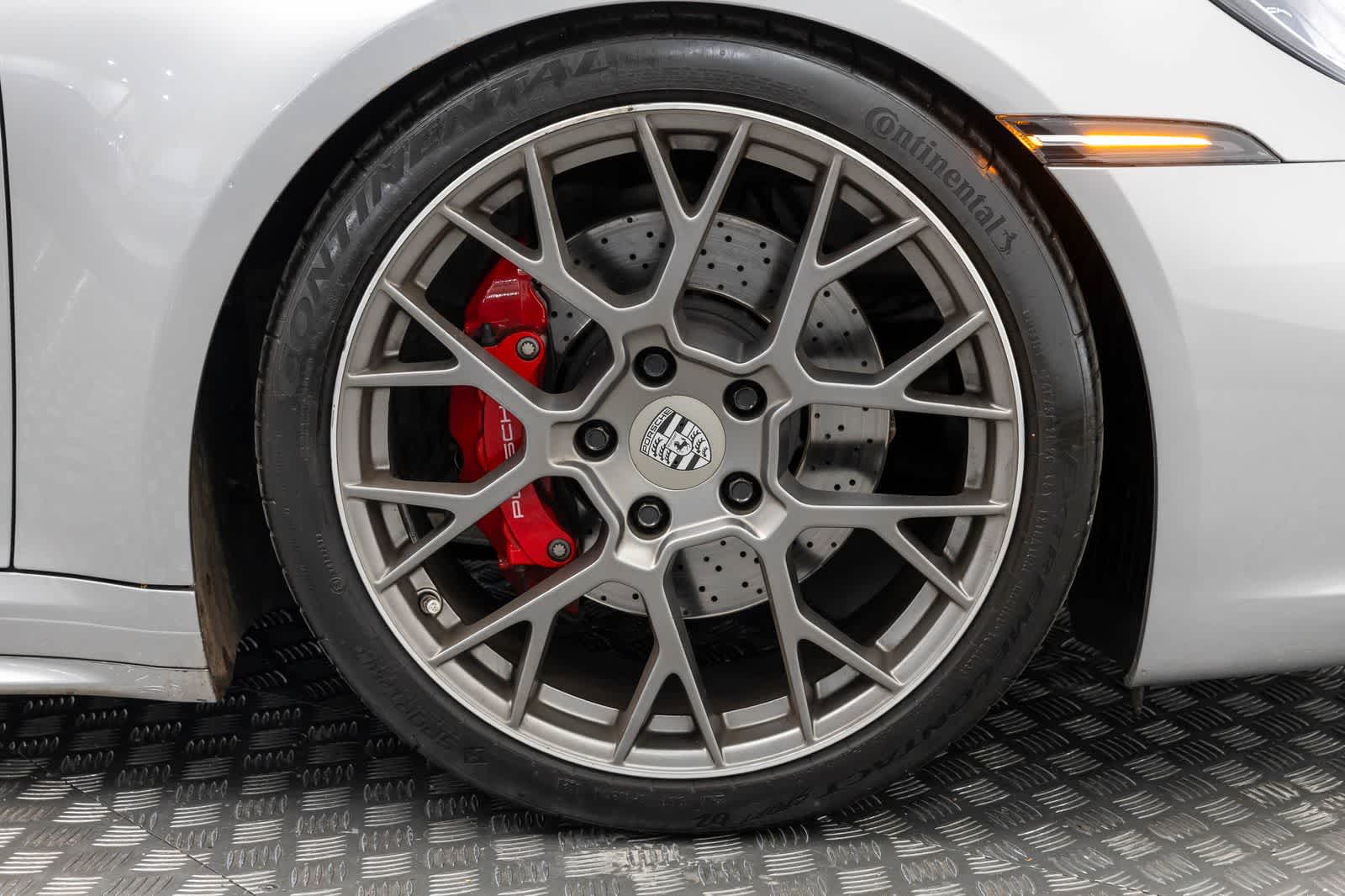 2020 Porsche 911 Carrera S
