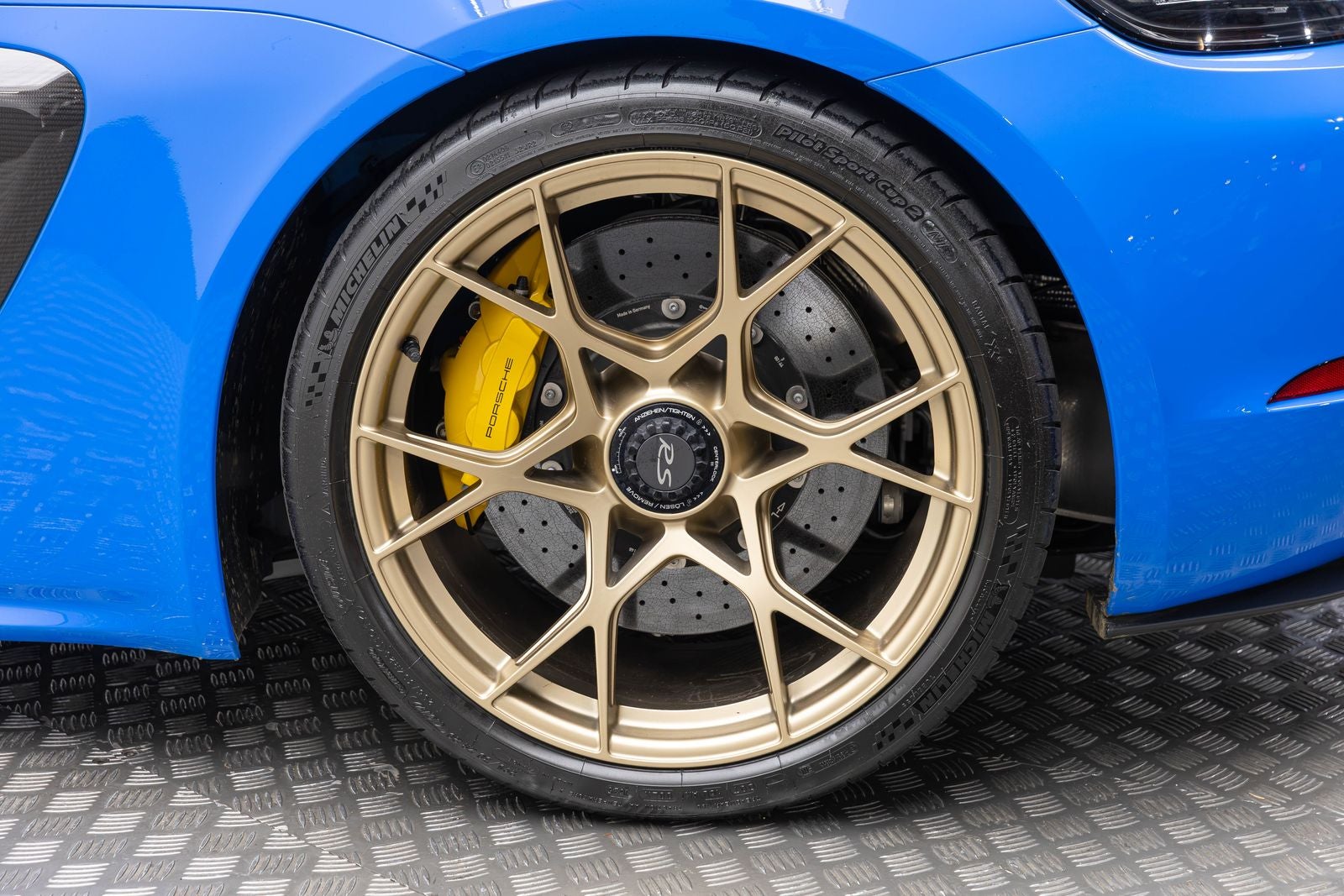 2025 Porsche 718 Cayman GT4 RS