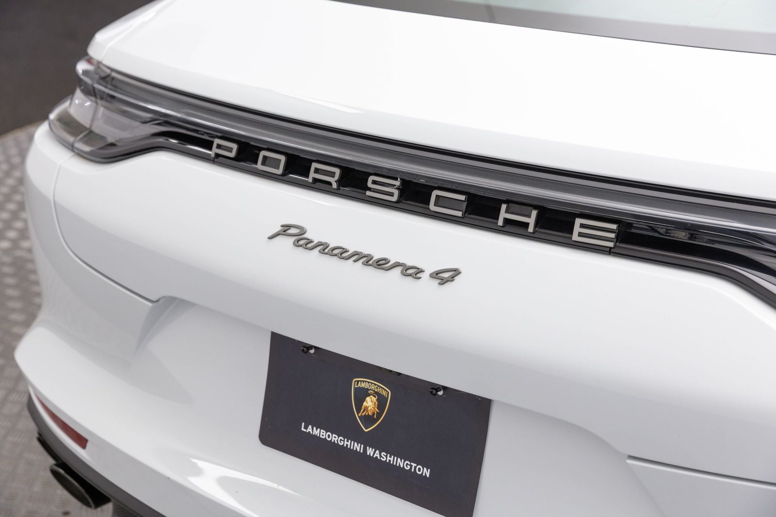 2023 Porsche Panamera 4