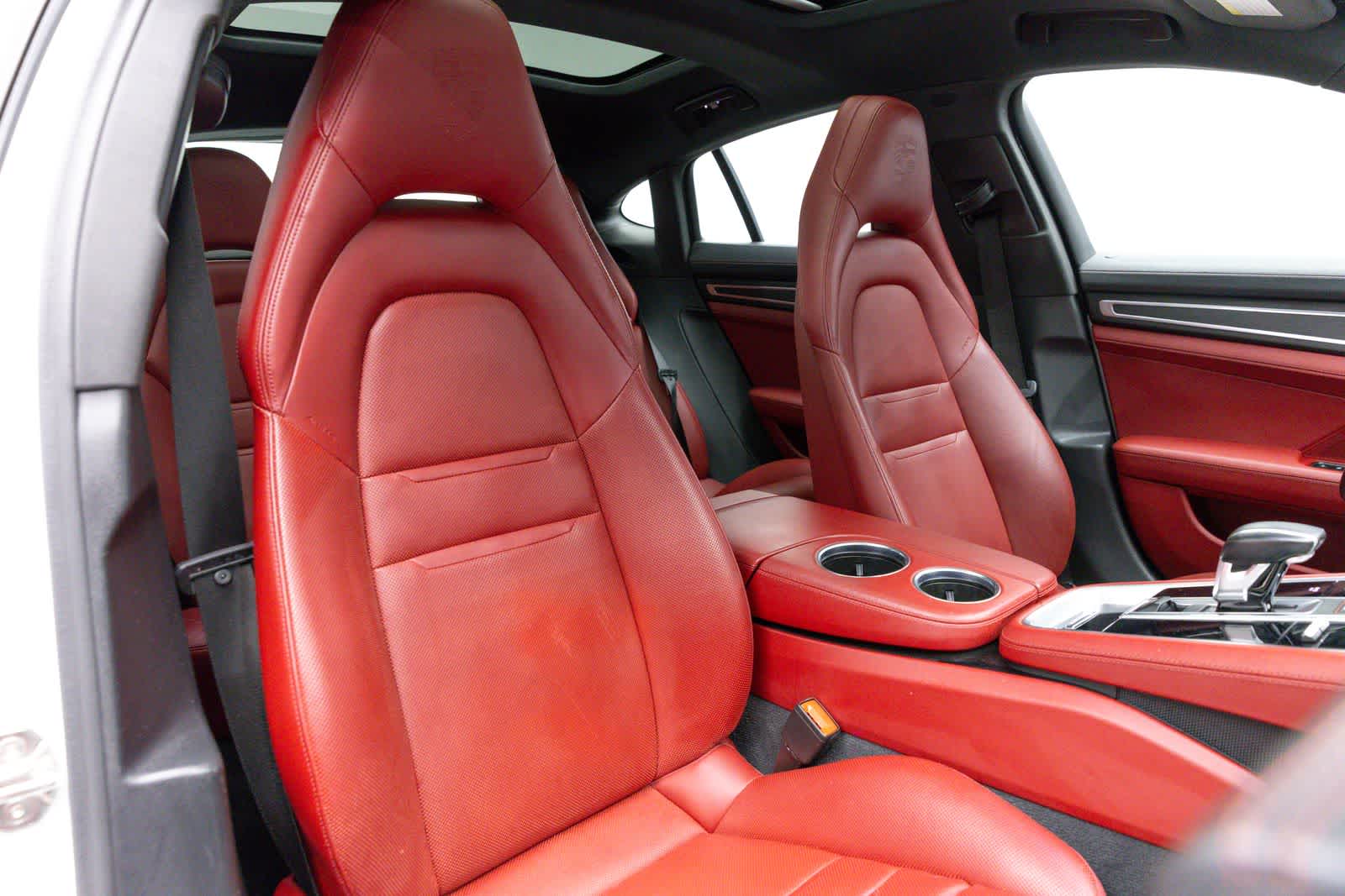 2023 Porsche Panamera 4