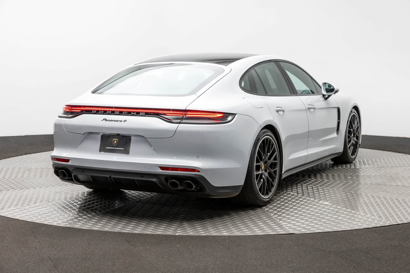 2023 Porsche Panamera 4