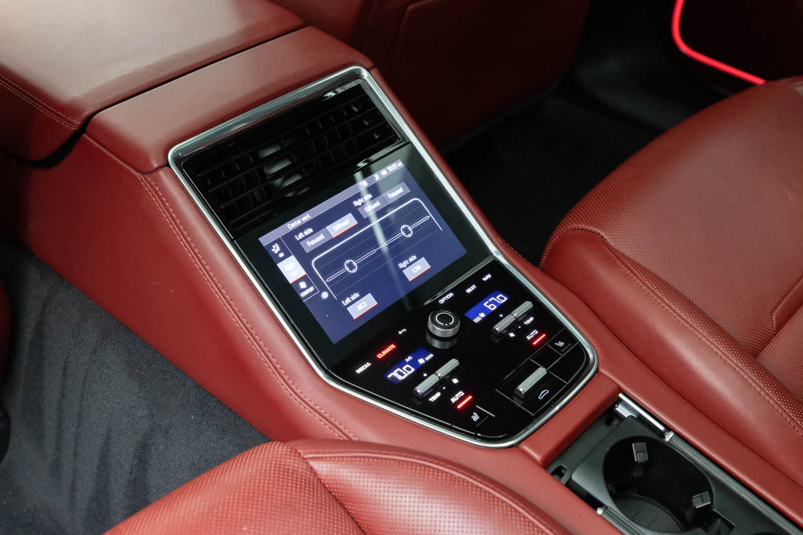 2023 Porsche Panamera 4