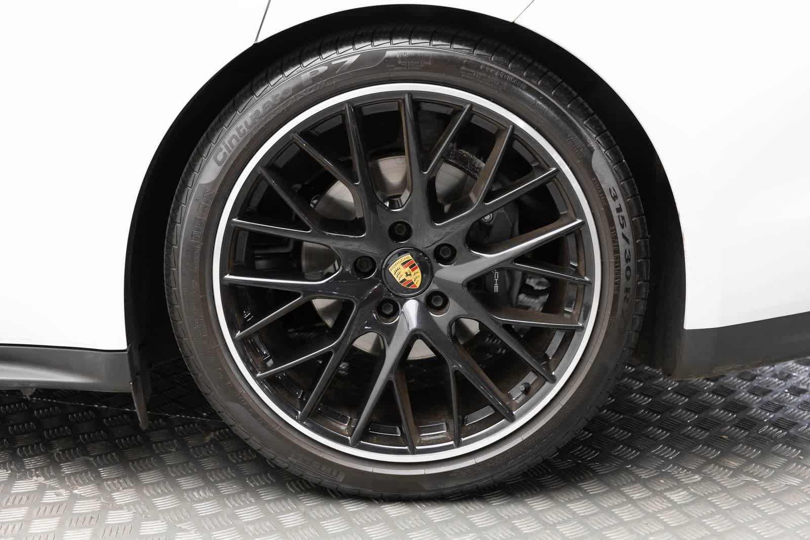 2023 Porsche Panamera 4